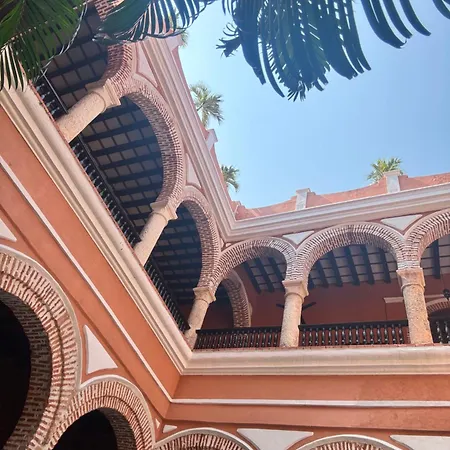 Casa Estrella Colonial Mansion-3